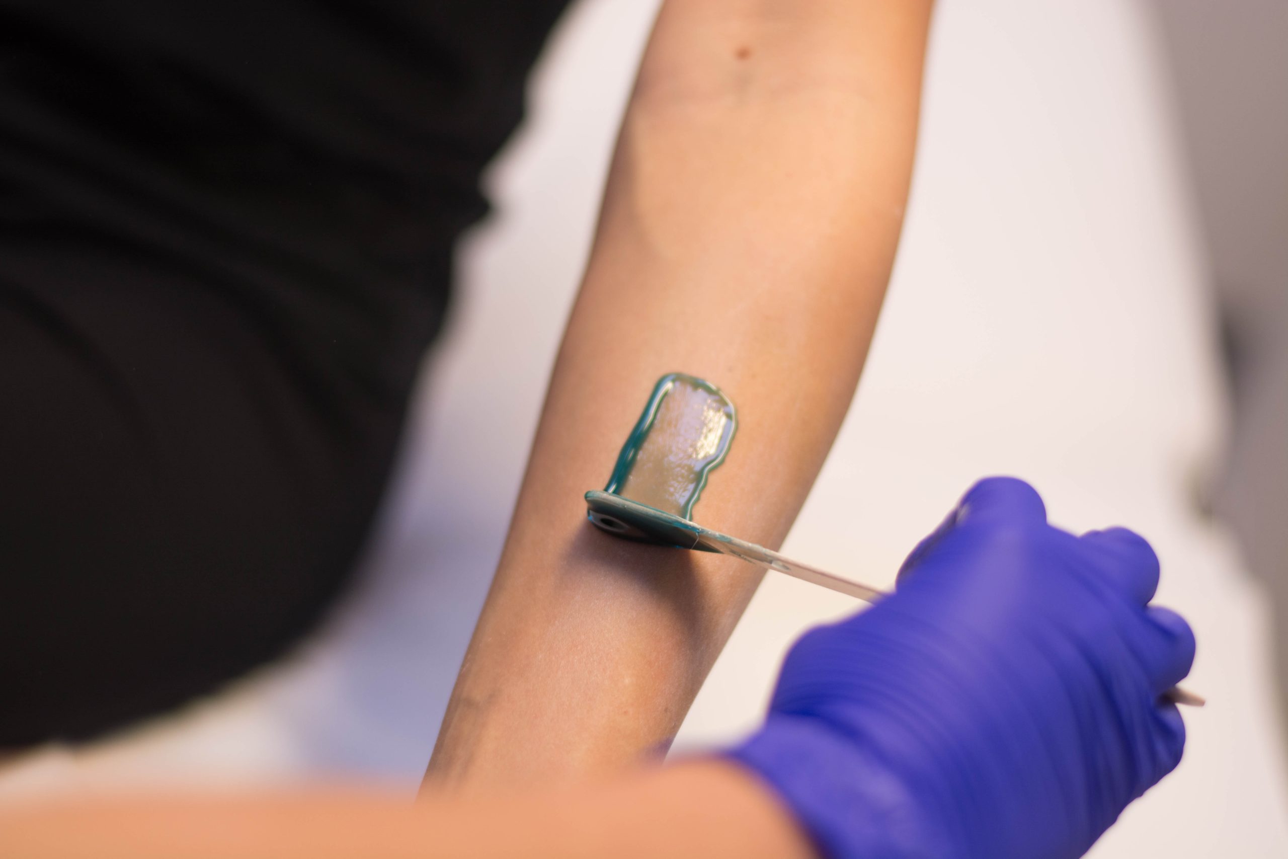 Hand waxing still on trend? Why you should epilate your hands