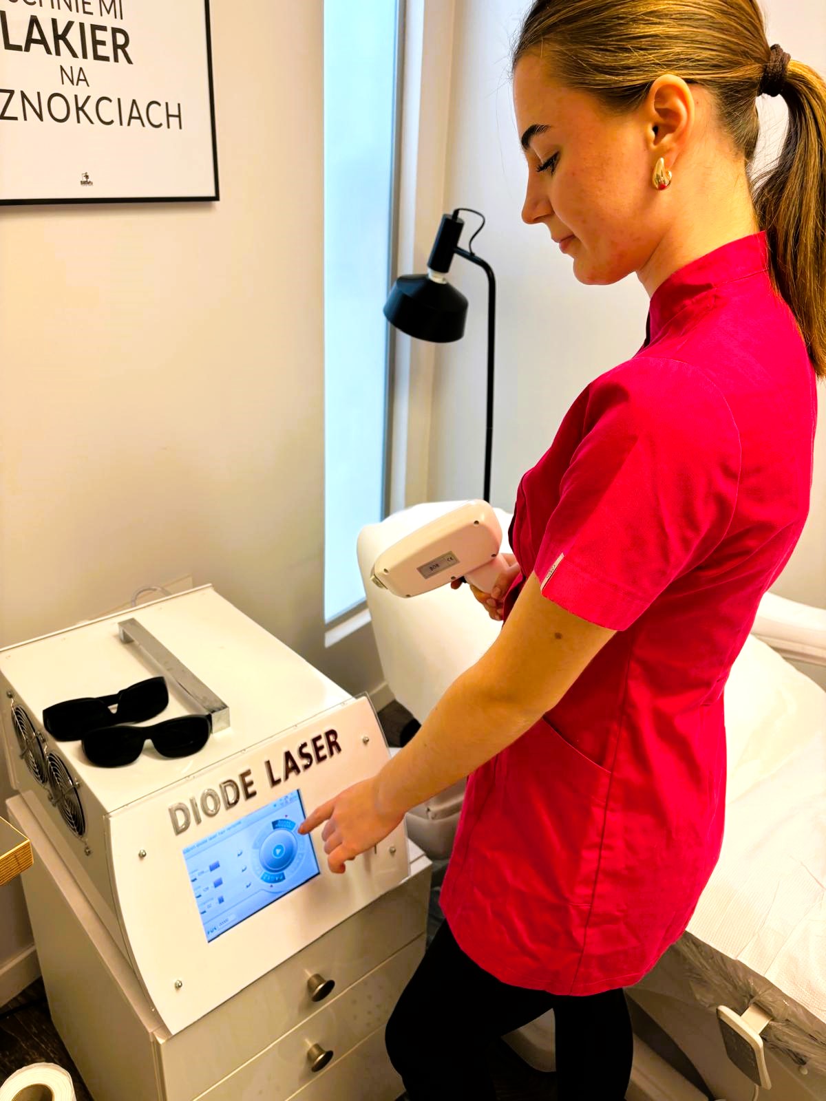 Laser Hair Removal Step by Step – What Is the Process from Consultation to the Final Session?