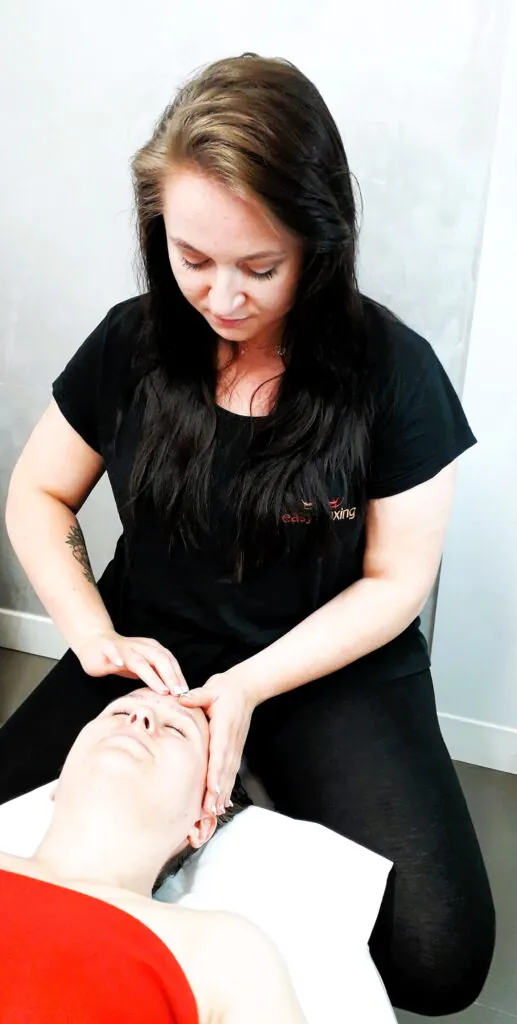 Cobido Massage Forehead